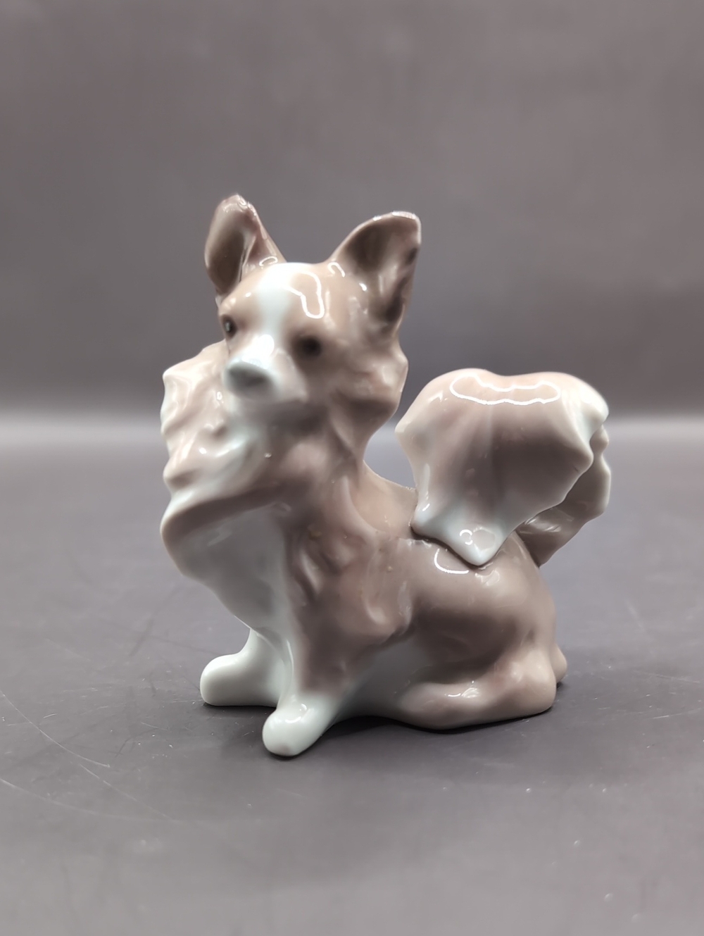 Vintage Retired Lladro Porcelain "Small Dog" Figurine Papillon #4749